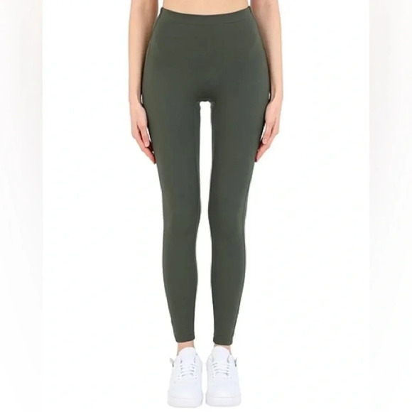 aday Lighten Up Sports Bra & Layered Up Thermal Leggings Set Green XS Activewear - Picture 3 of 15